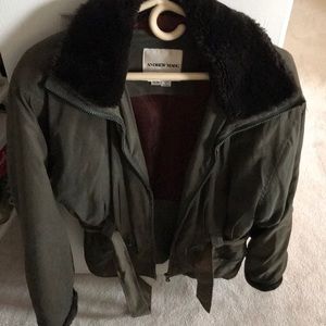 Jacket with belt tie